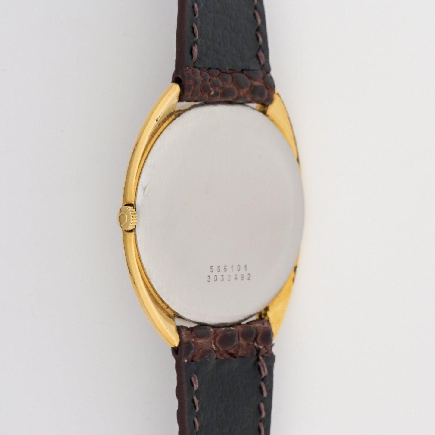 UNIVERSAL GENÈVE GILT SHADOW AUTOMATIC REF. 566101