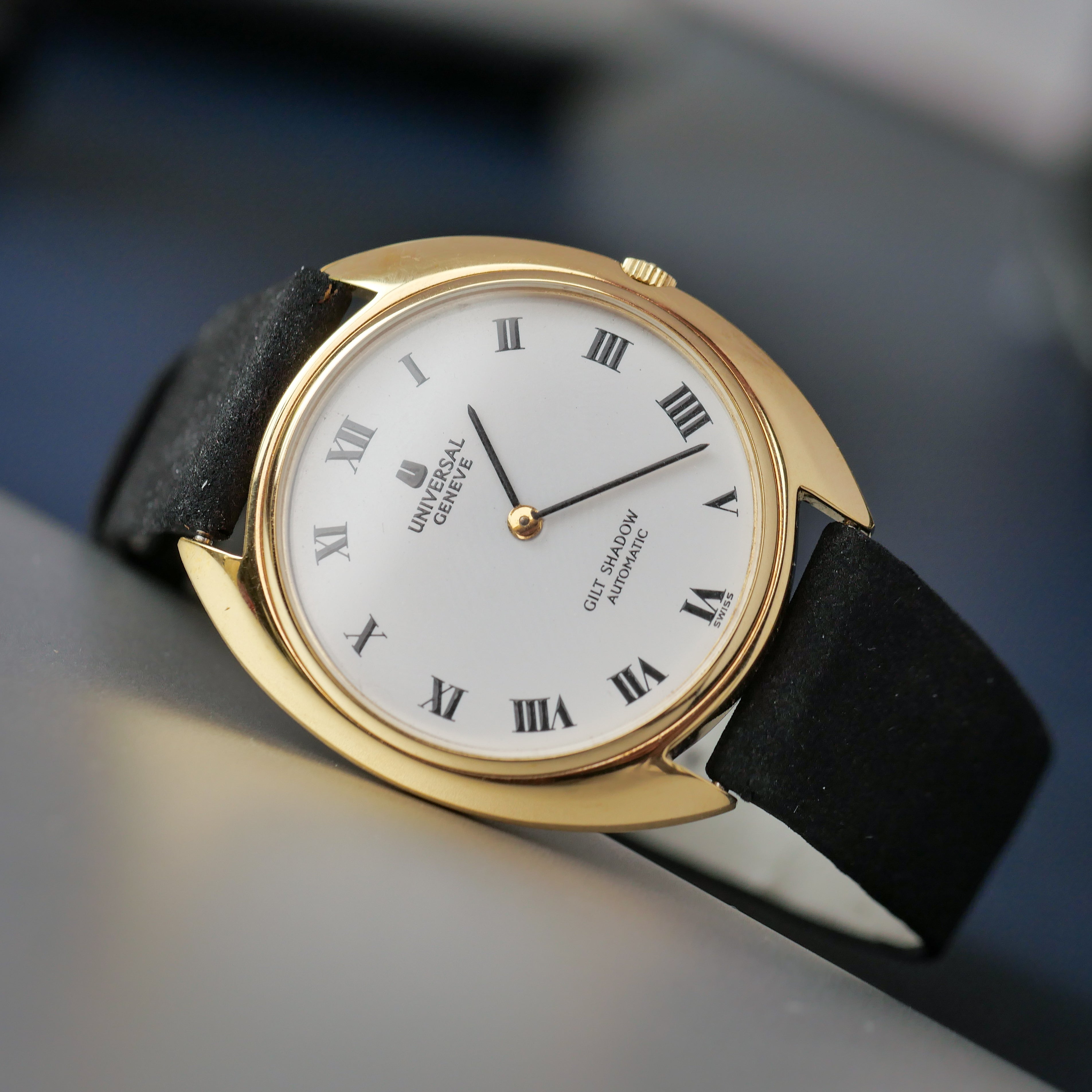 Universal geneve ultra thin outlet