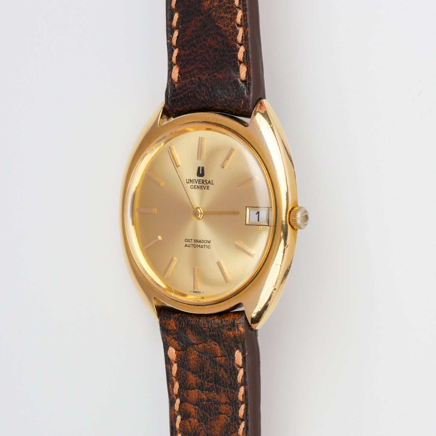 UNIVERSAL GENÈVE GILT SHADOW ULTRA-THIN AUTOMATIC REF. 567102