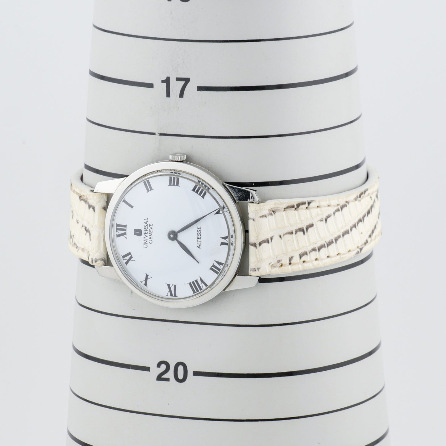 UNIVERSAL GENÈVE ALTESSE REF. 842101/02