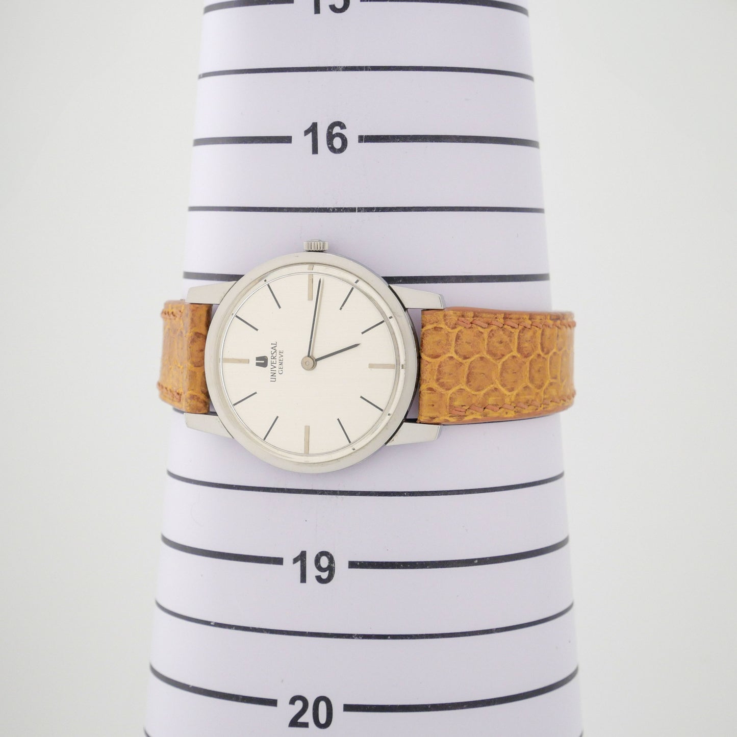 UNIVERSAL GENÈVE REF. 842101