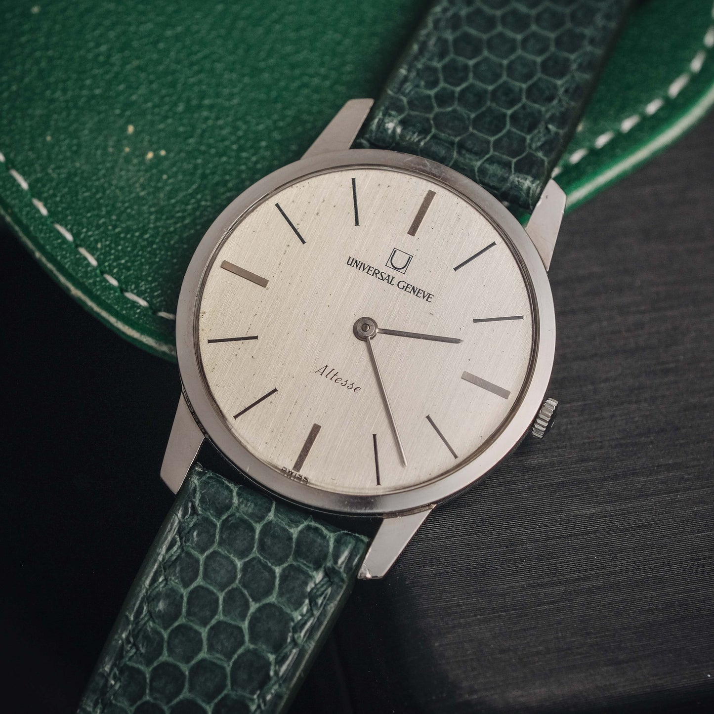 UNIVERSAL GENÈVE ALTESSE REF. 842101