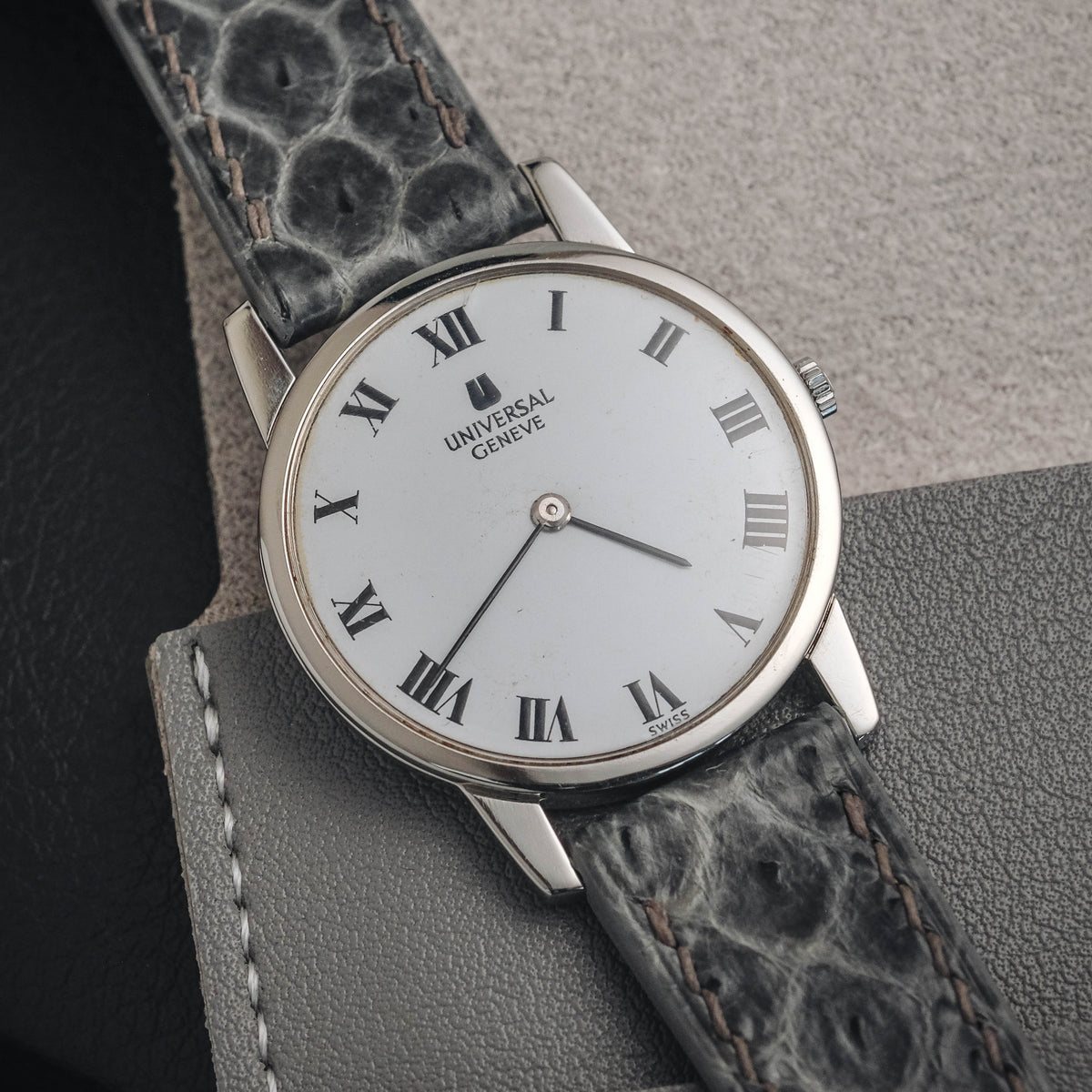 UNIVERSAL GENÈVE REF. 842101
