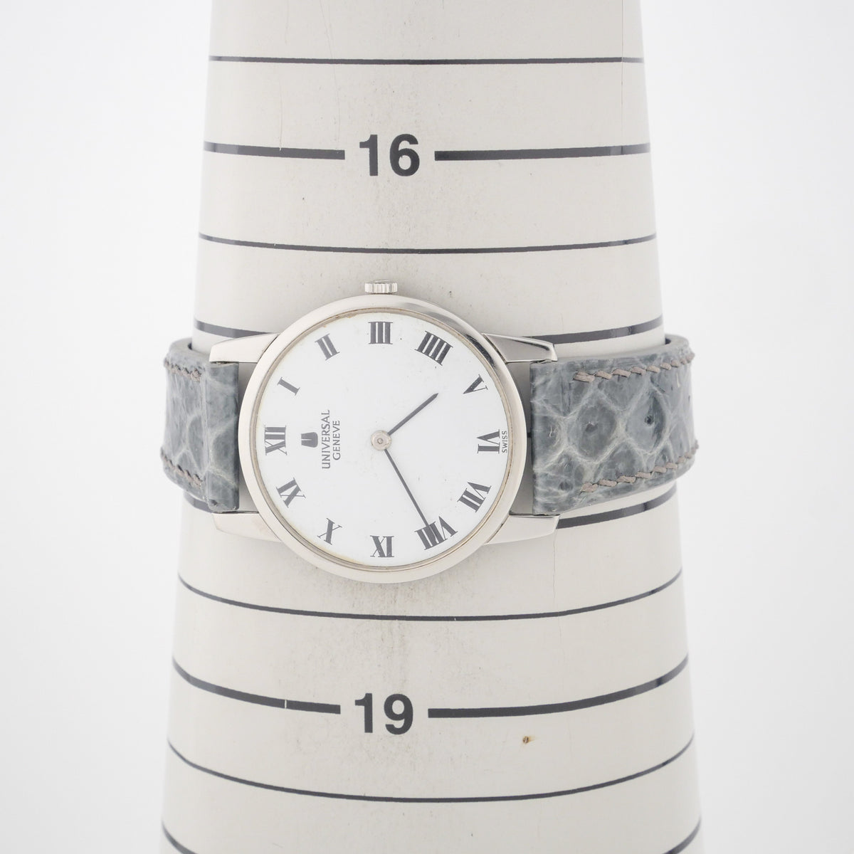 UNIVERSAL GENÈVE REF. 842101