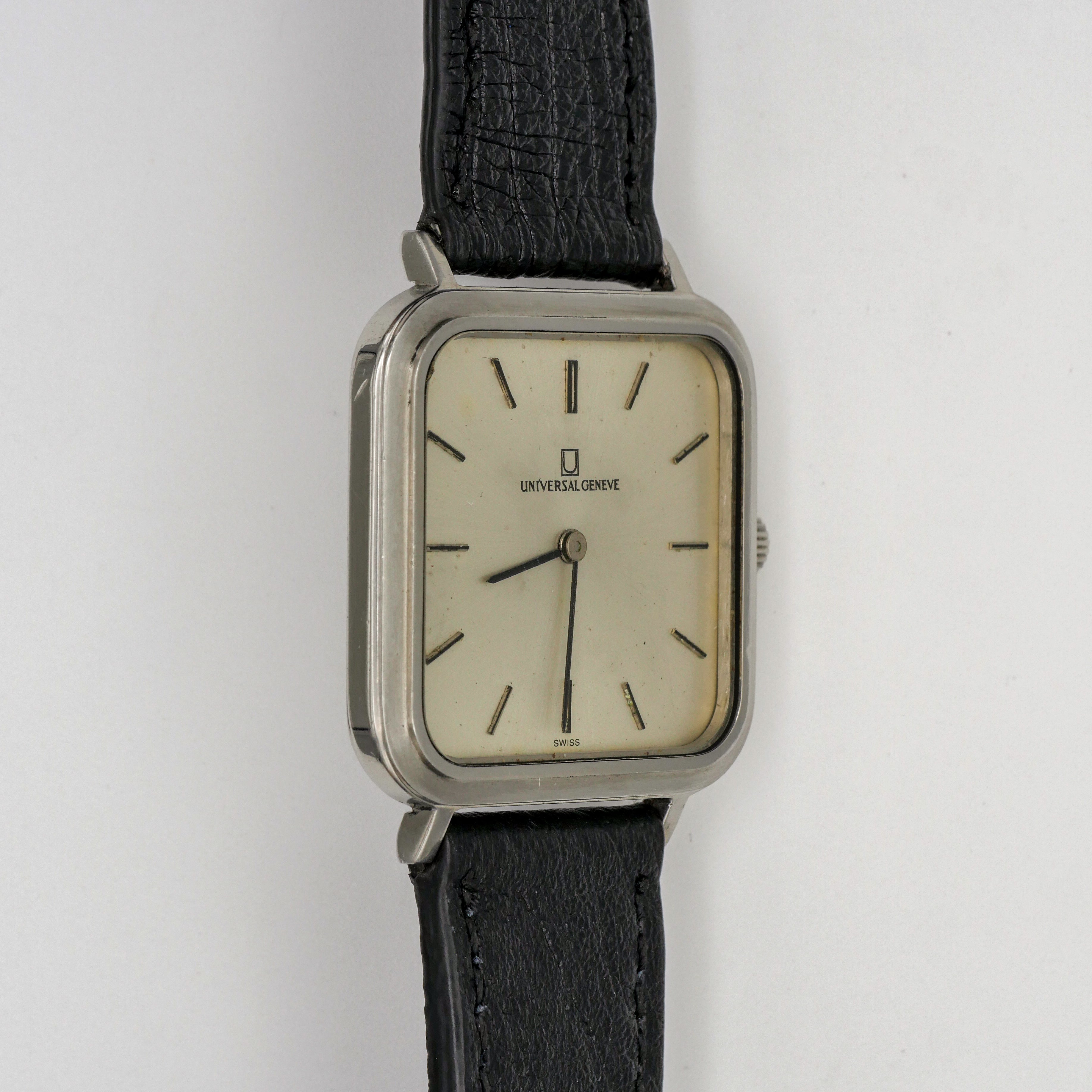 UNIVERSAL GENÈVE REF. 842206 – Zeit Vintage Watch