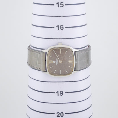 UNIVERSAL GENÈVE REF. 842640