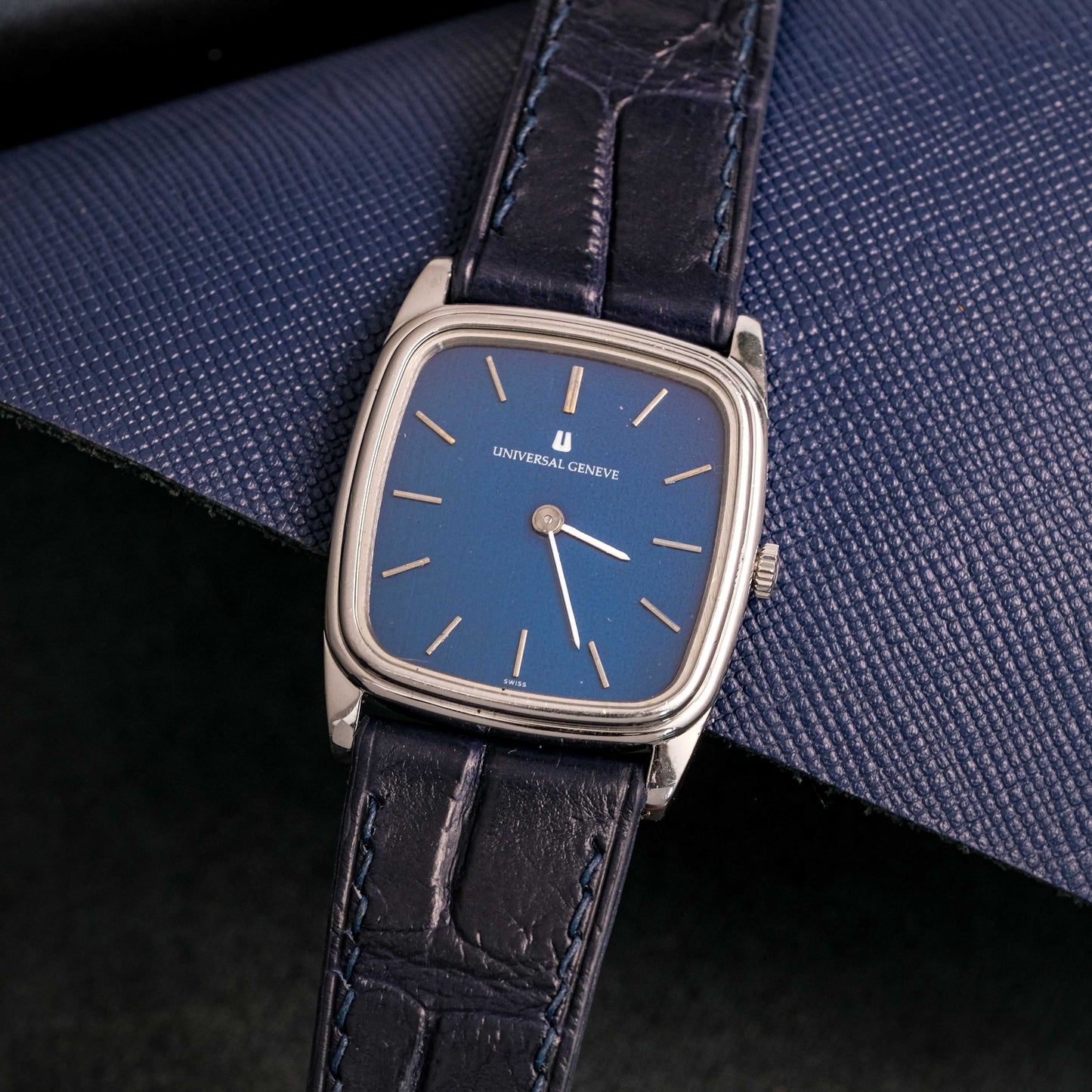 UNIVERSAL GENÈVE REF. 843225
