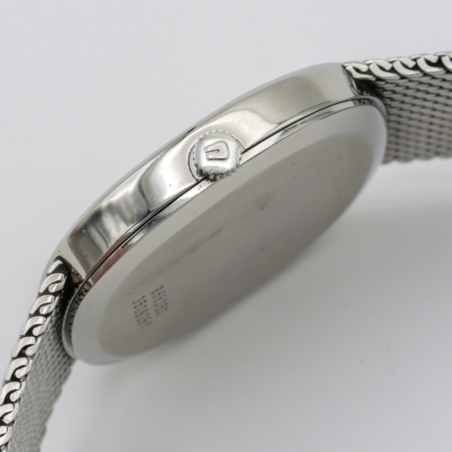 UNIVERSAL GENÈVE WHITE SHADOW AUTOMATIC ULTRA-SLIM REF. 866050
