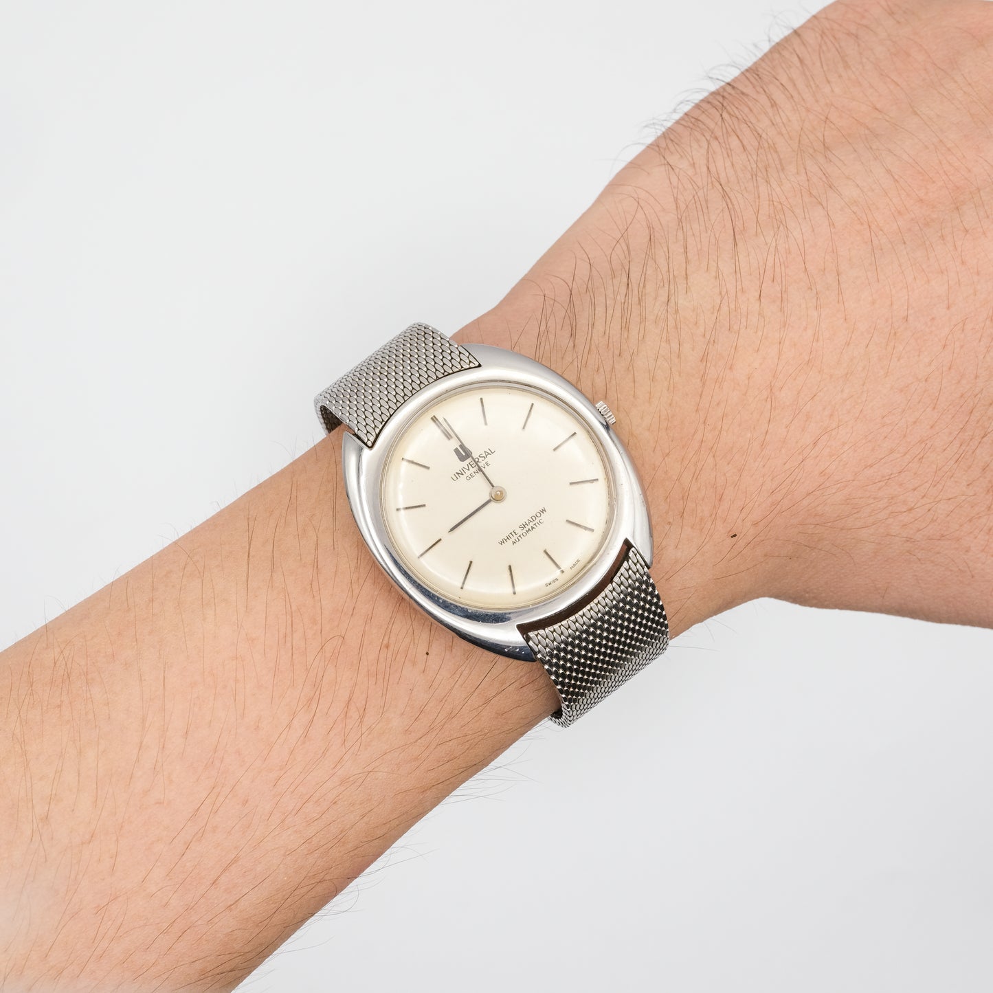 UNIVERSAL GENÈVE WHITE SHADOW AUTOMATIC REF. 866101