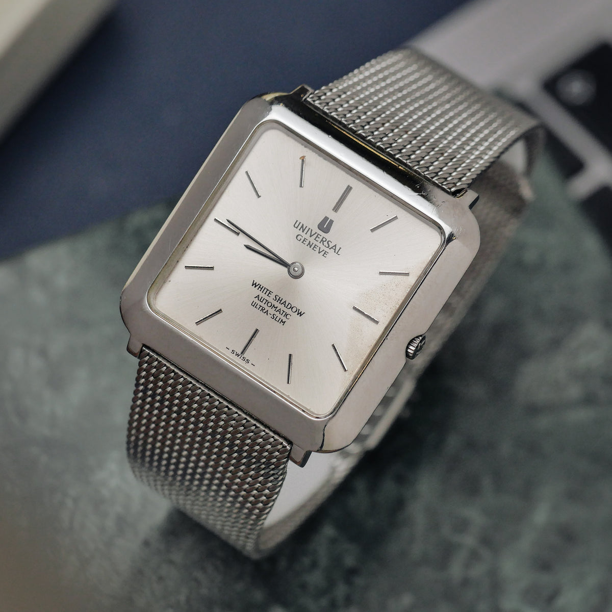 UNIVERSAL GENÈVE WHITE SHADOW AUTOMATIC ULTRA-SLIM REF. 866143 