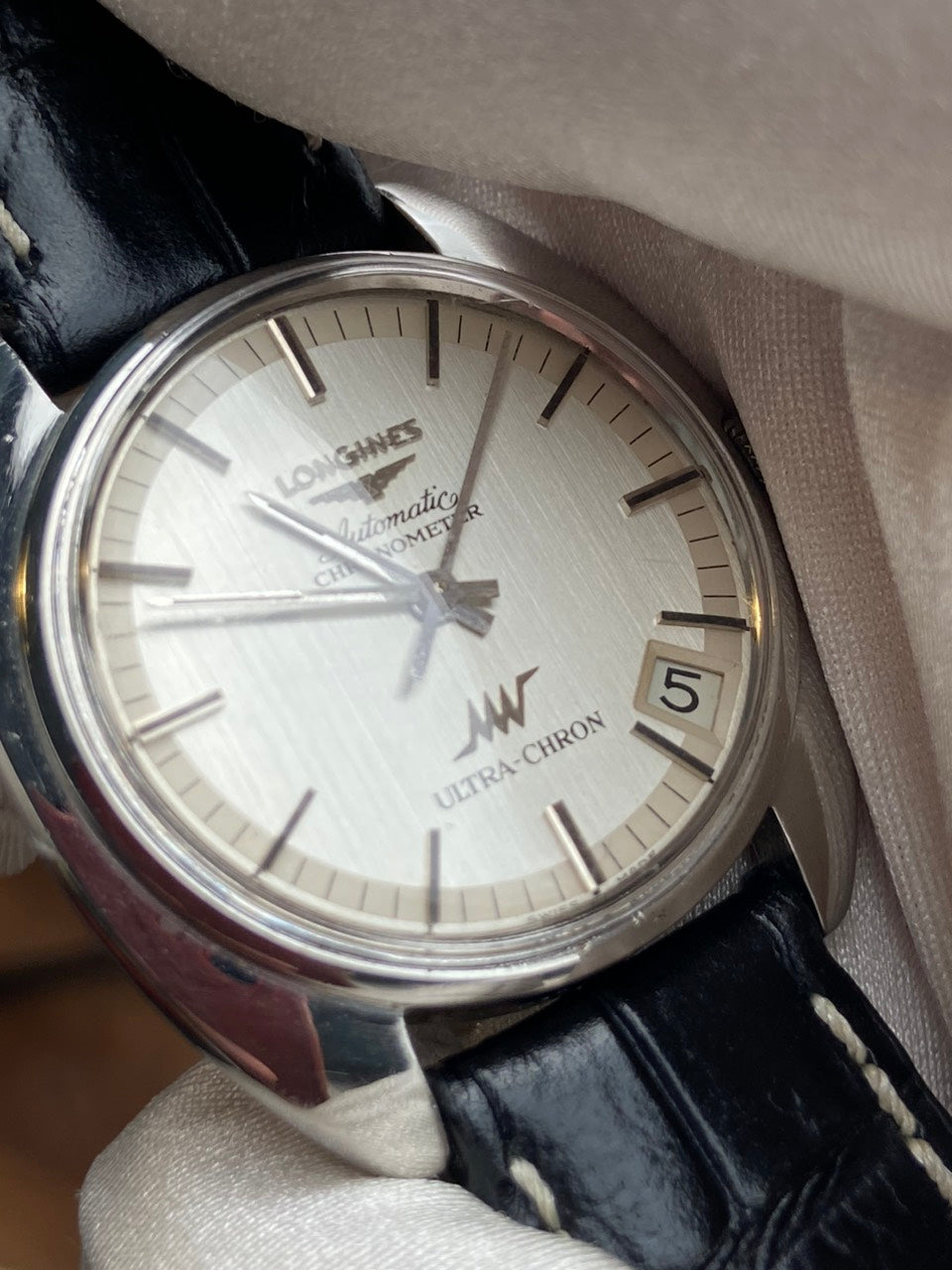 LONGINES ULTRA-CHRON AUTOMATIC CHRONOMETER REF. 8353-3