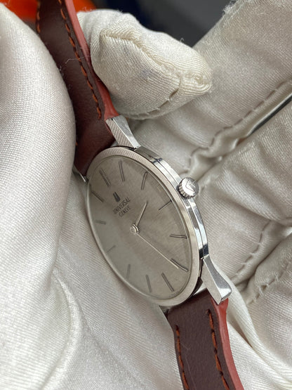 UNIVERSAL GENÈVE GRAY DIAL LADIES REF. 842101