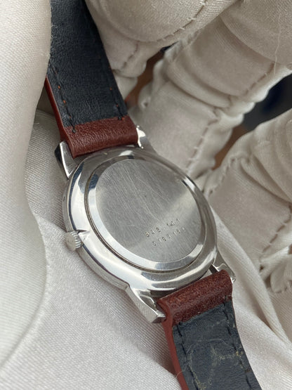 UNIVERSAL GENÈVE GRAY DIAL LADIES REF. 842101