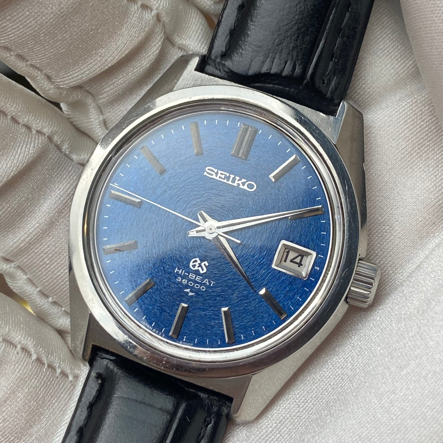 GRAND SEIKO GS HI-BEAT 36000 DEEP BLUE DIAL REF. 4522-8000