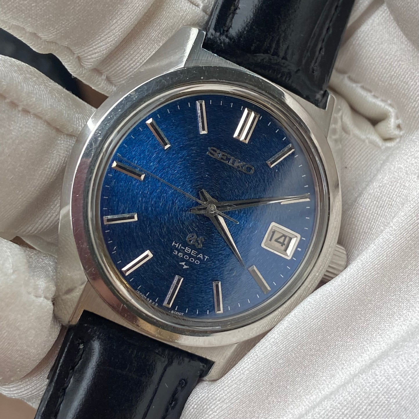 GRAND SEIKO GS HI-BEAT 36000 DEEP BLUE DIAL REF. 4522-8000