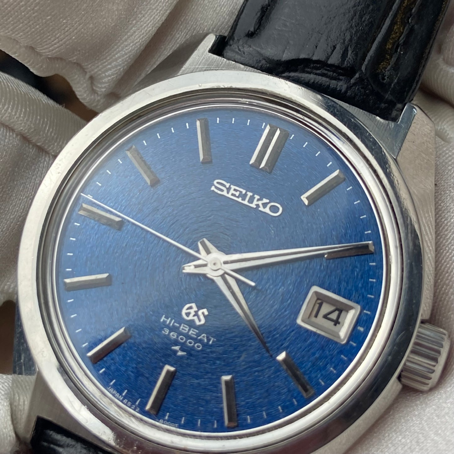 GRAND SEIKO GS HI-BEAT 36000 DEEP BLUE DIAL REF. 4522-8000