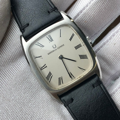 UNIVERSAL GENÈVE WHITE DIAL REF. 842114