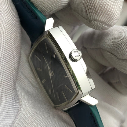 UNIVERSAL GENÈVE AUTOMATIC BLACK DIAL REF. 869117
