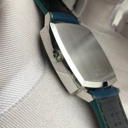 UNIVERSAL GENÈVE AUTOMATIC BLACK DIAL REF. 869117