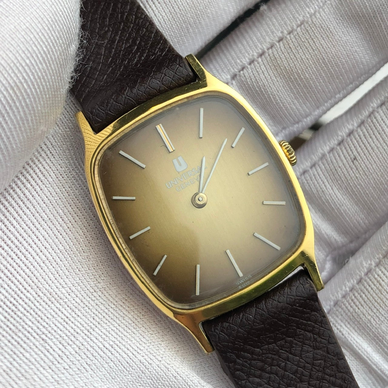 UNIVERSAL GENÈVE REF. 542639