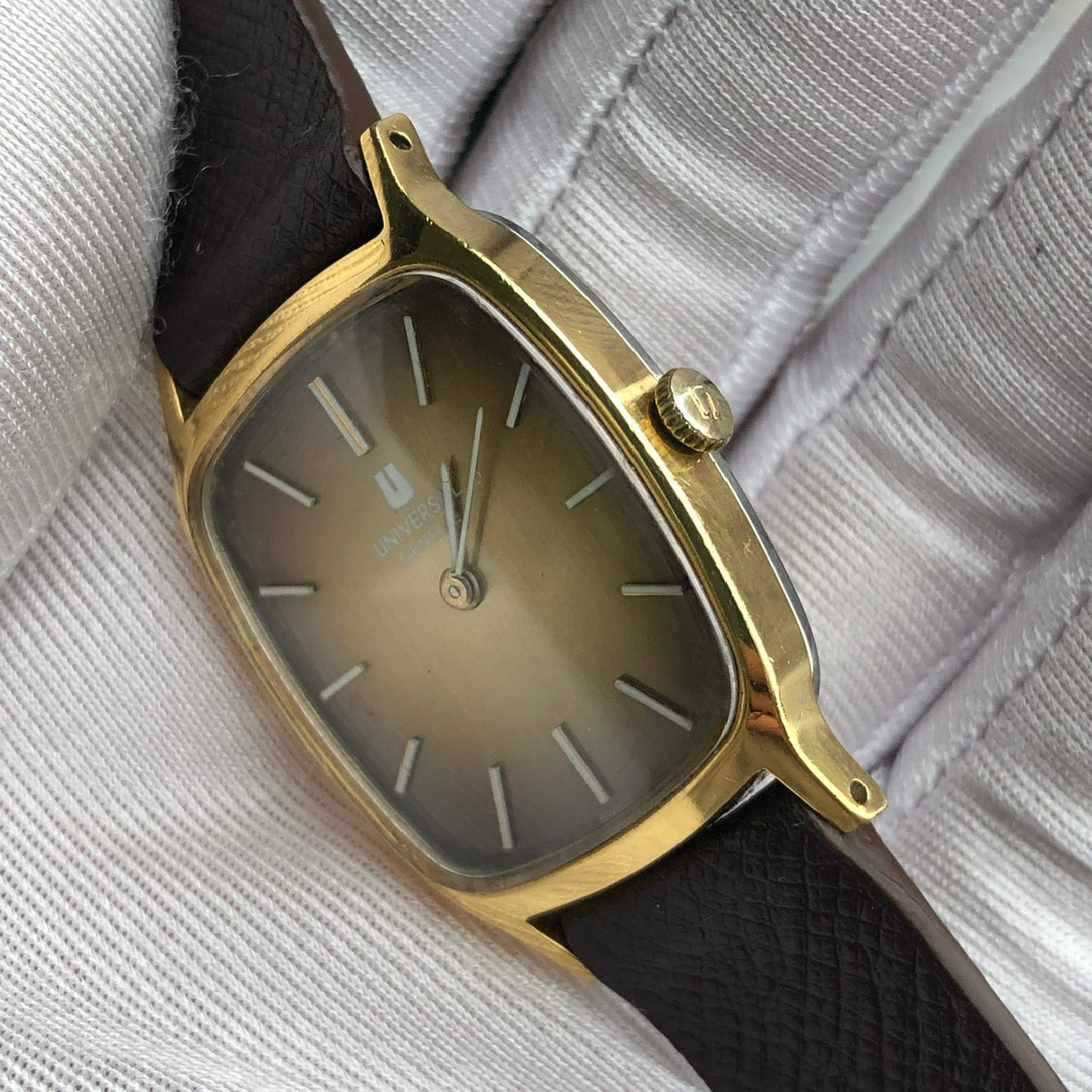 UNIVERSAL GENÈVE REF. 542639