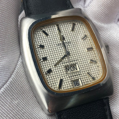 UNIVERSAL GENÈVE POLEROUTER III AUTOMATIC DAY-DATE REF. 872111