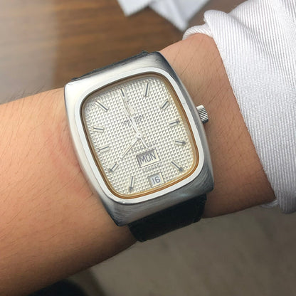 UNIVERSAL GENÈVE POLEROUTER III AUTOMATIC DAY-DATE REF. 872111