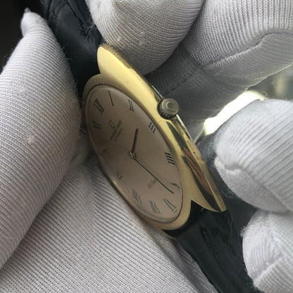 UNIVERSAL GENÈVE GILT SHADOW ULTRA THIN AUTOMATIC REF. 566101