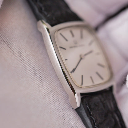 UNIVERSAL GENÈVE LINEN GREY DIAL REF. 842114