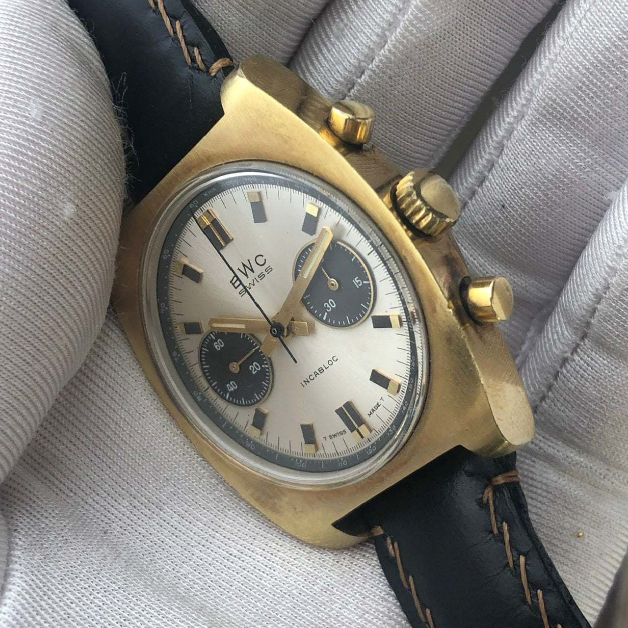 BWC-SWISS VINTAGE PANDA CHRONOGRAPH