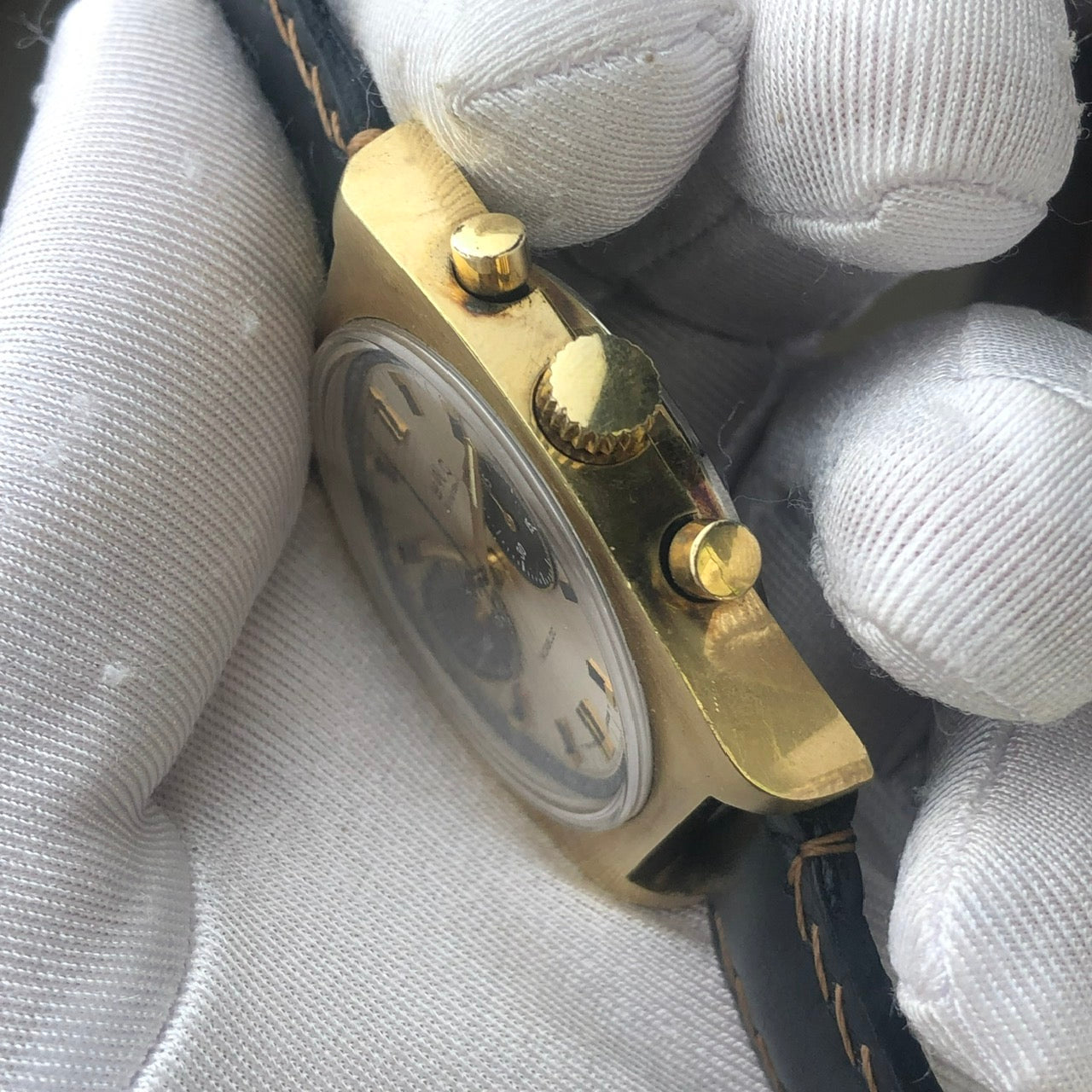 BWC-SWISS VINTAGE PANDA CHRONOGRAPH