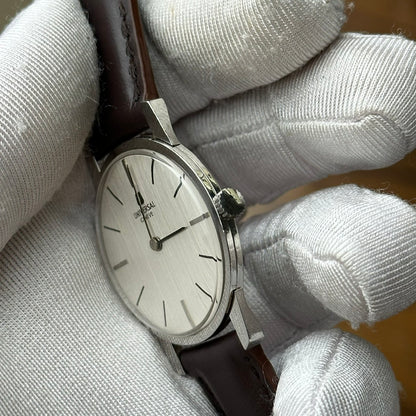 UNIVERSAL GENÈVE GREY LINEN DIAL REF. 842101