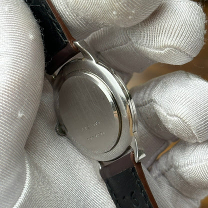 UNIVERSAL GENÈVE GREY LINEN DIAL REF. 842101