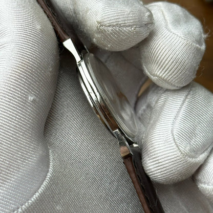 UNIVERSAL GENÈVE GREY LINEN DIAL REF. 842101