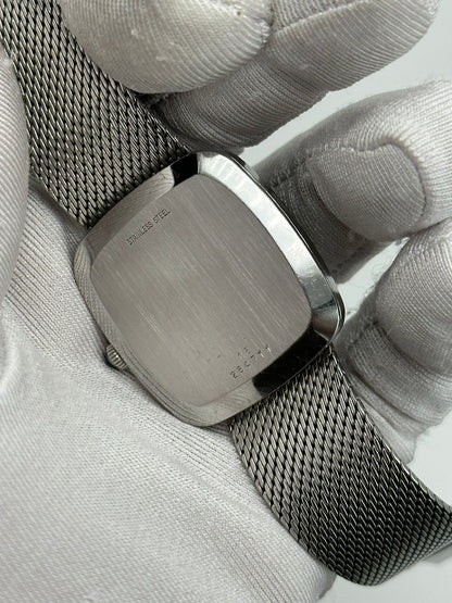 LONGINES AUTOMATIC SILVER LINEN DIAL REF. 4204-1