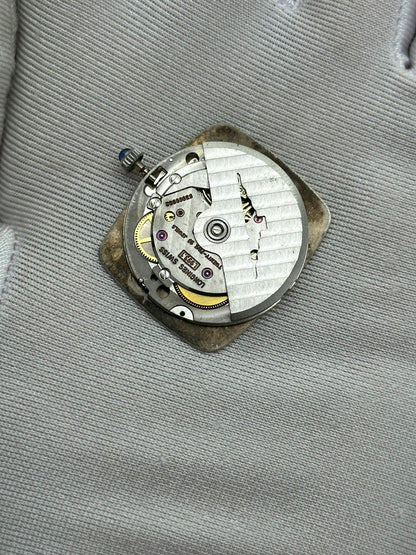 LONGINES AUTOMATIC SILVER LINEN DIAL REF. 4204-1