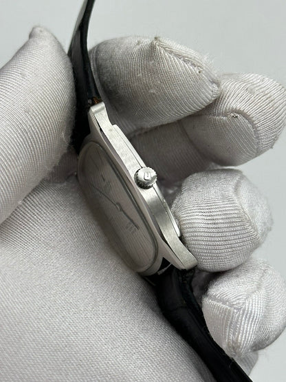 UNIVERSAL GENÈVE WHITE SHADOW AUTOMATIC ULTRA-SLIM REF. 866105