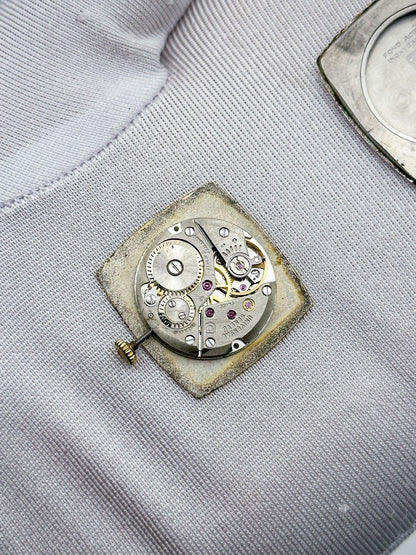 UNIVERSAL GENÈVE SPIDER WEB AMBER DIAL REF. 542114