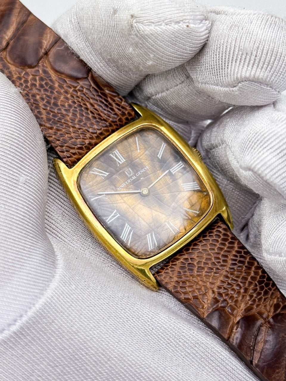UNIVERSAL GENÈVE SPIDER WEB AMBER DIAL REF. 542114