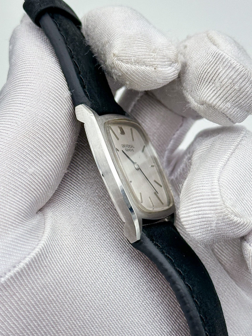 UNIVERSAL GENÈVE REF. 842114