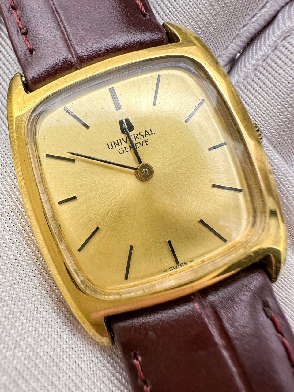 UNIVERSAL GENÈVE REF. 842114