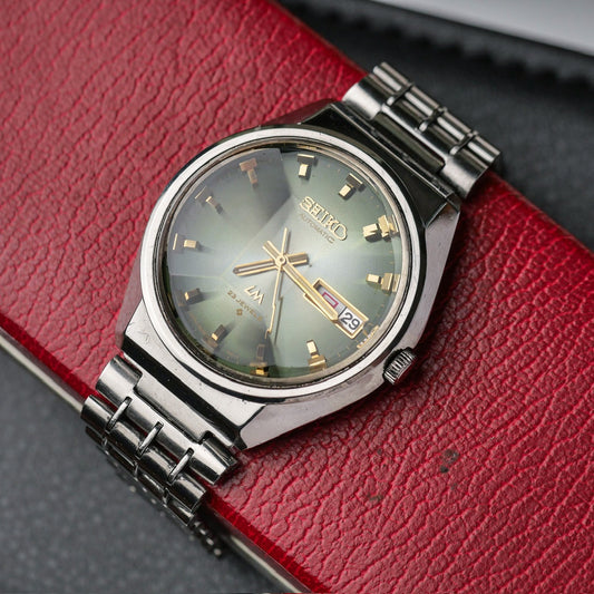 SEIKO LORD MATIC LM DAY-DATE FACETED CRYSTAL GREEN DIAL AUTOMATIC REF. 5606-7320
