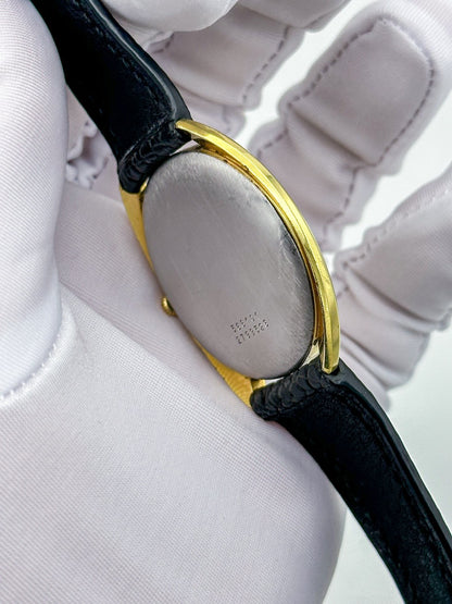UNIVERSAL GENÈVE GILT SHADOW ULTRA-THIN AUTOMATIC REF. 566101