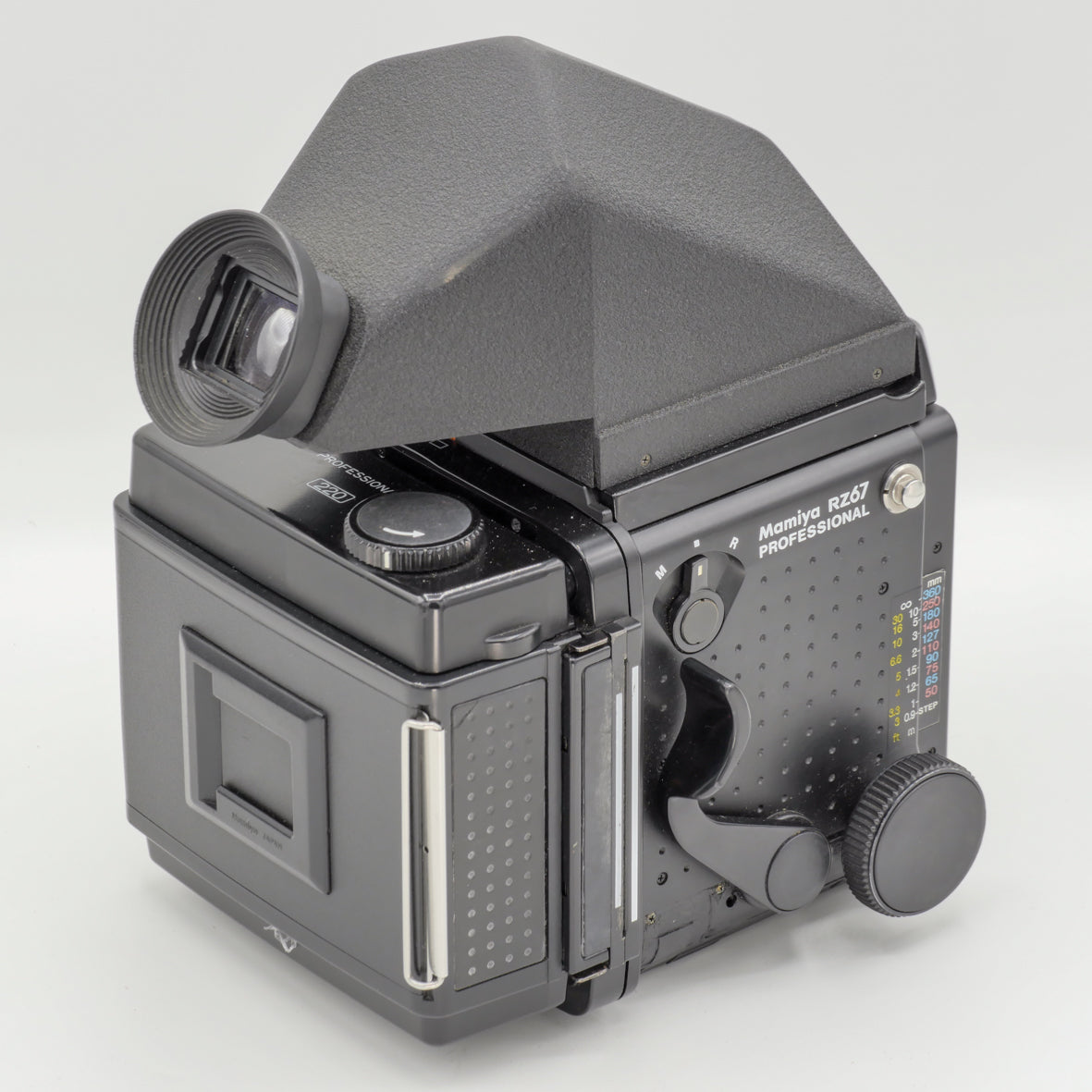 MAMIYA RZ 67 PRO + SEKOR Z 250MM F4.5 + TTL EYE-LEVEL VIEWFINDER