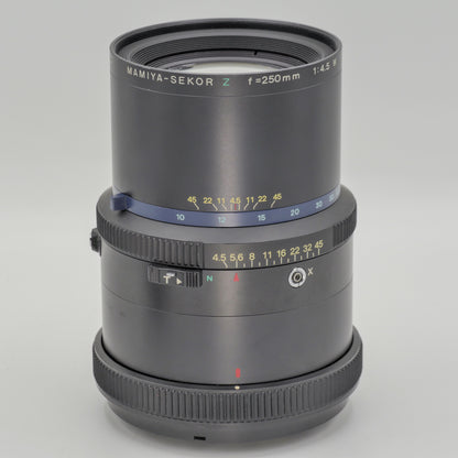 MAMIYA RZ 67 PRO + SEKOR Z 250MM F4.5 + TTL EYE-LEVEL VIEWFINDER